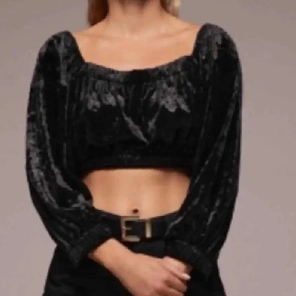 Zara Velvet Cropped Square Neck Off The Shoulder Empire Black Top Size L NWT